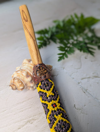 Beaded Shipibo Palo Santo Tepi